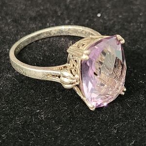 Gorgeous Kunzite In 925 Silver Setting. Size 11